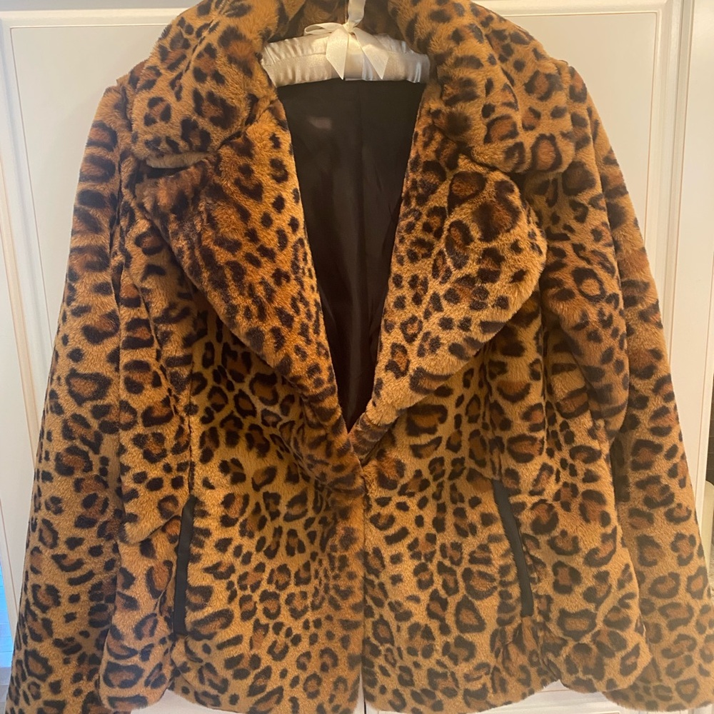 Via Spiga Animal Print Faux Fur jacket